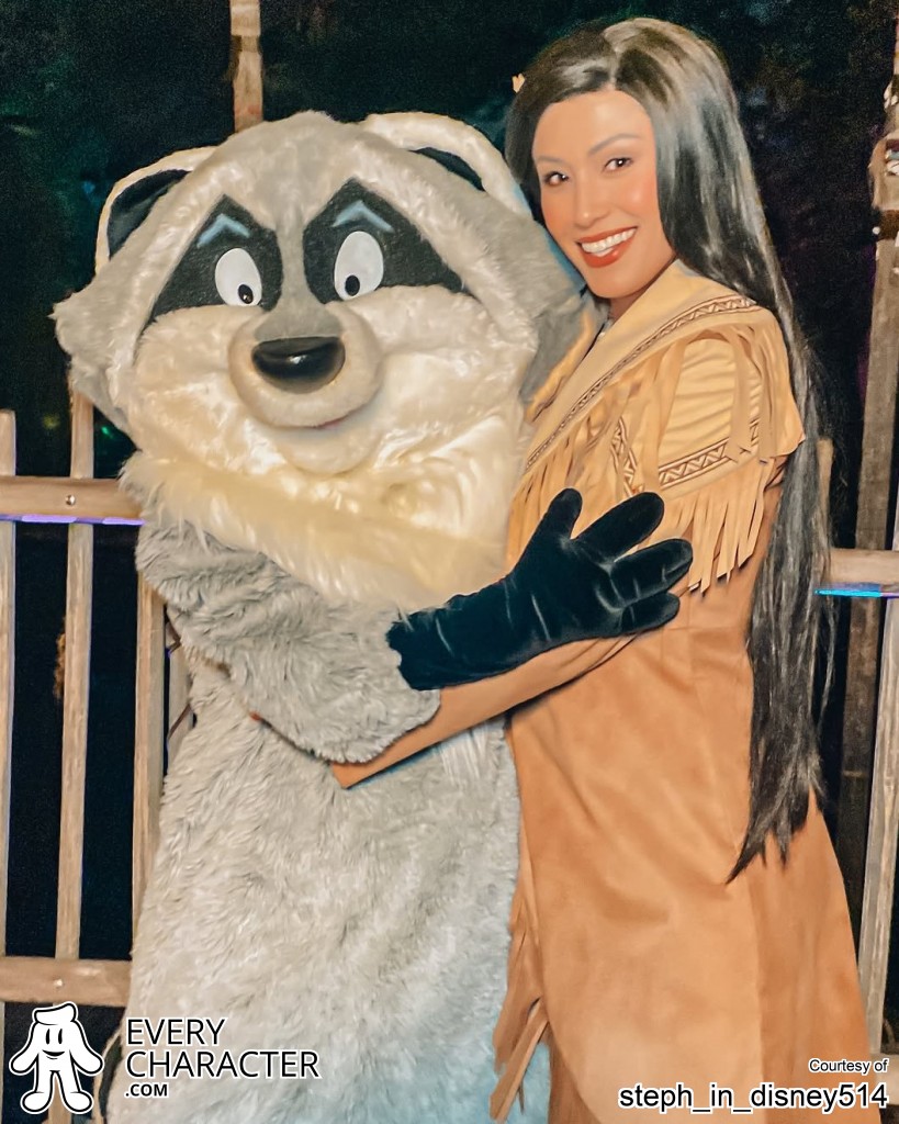 DL Disney After Dark 90's Nite Princess Pocahontas & Meeko on