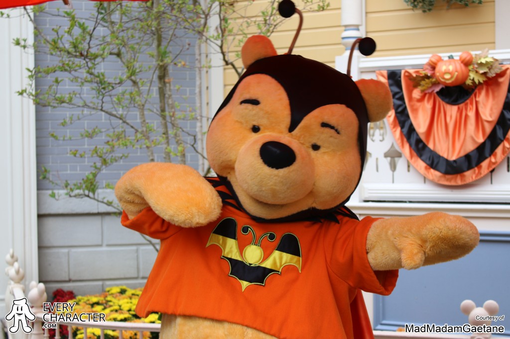 DLP - Halloween - Winnie the Pooh on EveryCharacter.com