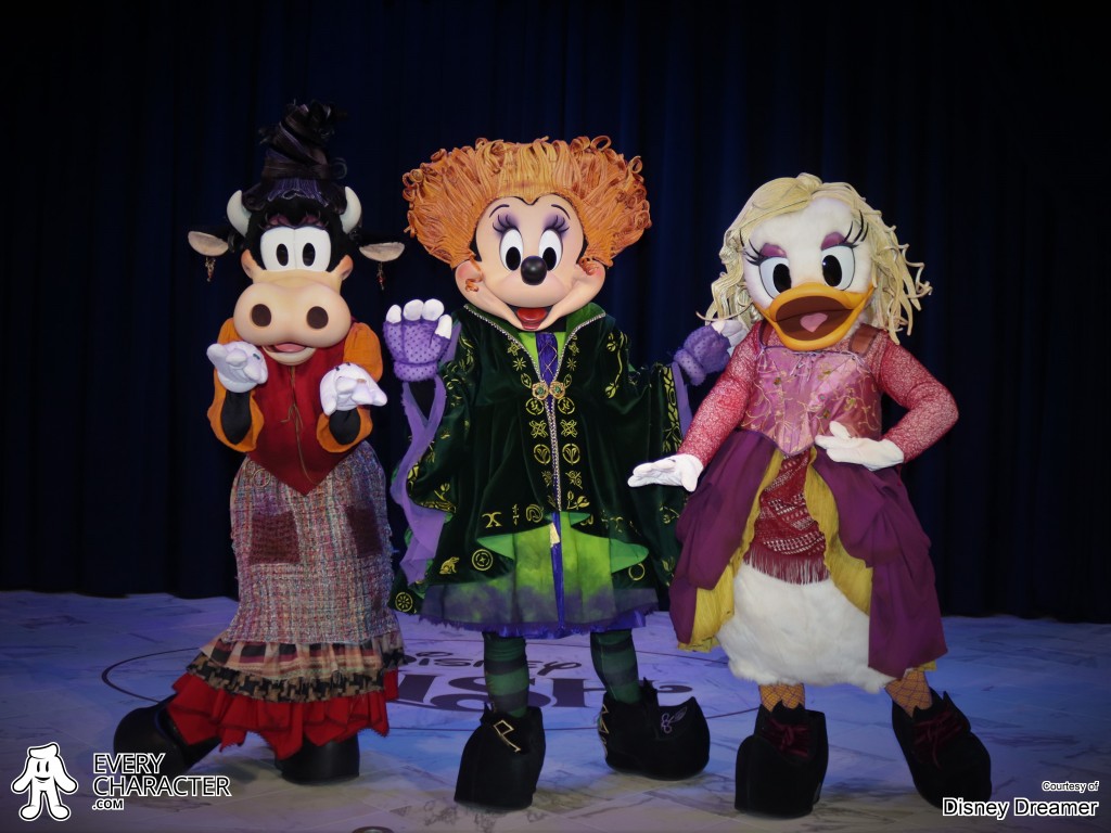 DCL Disney Wish The Sanderson Sisters Meet 'n' Greet on
