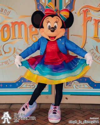 Minnie Mouse in the DLR - Disneyland 70th Annivesary Outfit Minnie Mouse in the DLR - Disneyland 70th Annivesary Outfit