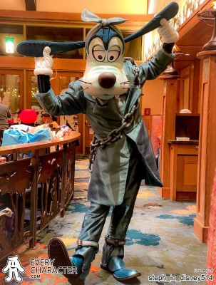 Goofy in Christmas Carol in the DL - Disney Merriest Nites Outfit
