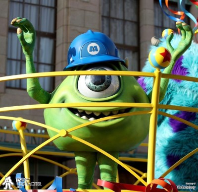 Mike Wazowski with Helmet in the Regular Look - 2002-2017 Helmet Outfit Mike Wazowski with Helmet in the Regular Look - 2002-2017 Helmet Outfit
