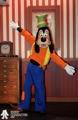 Goofy in the Regular Look - 1978-... Outfit Goofy in the Regular Look - 1978-... Outfit