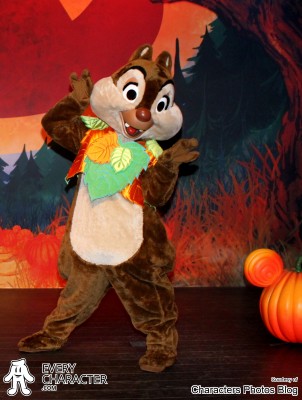DLP - Halloween - Mickey's Halloween Celebration - Original Dale in the DLP - Halloween - Mickey's Halloween Celebration - Original outfit