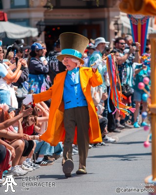 Mad Hatter in the Regular Look - 1955-... Outfit Mad Hatter in the Regular Look - 1955-... Outfit