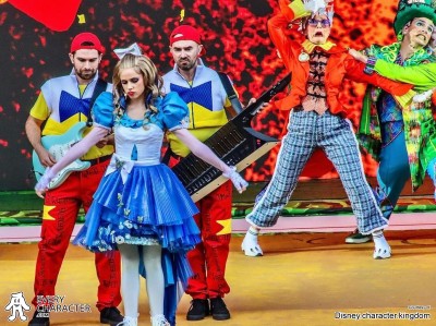 Alice & the Tweedles Alice & the Tweedles