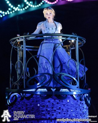 Elsa in Travel Gear Elsa in Travel Gear