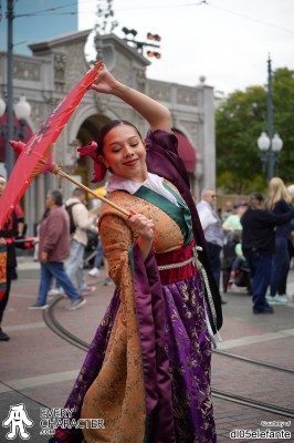 Chinese Umbrella Dancers in the DCA - Mulan's Lunar New Year Procession Outfit Chinese Umbrella Dancers in the DCA - Mulan's Lunar New Year Procession Outfit