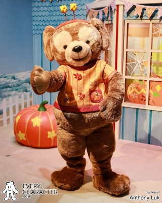 Duffy the Disney Bear (ダッフィー) in the HKDL - Halloween 2025 Outfit Duffy the Disney Bear (ダッフィー) in the HKDL - Halloween 2025 Outfit