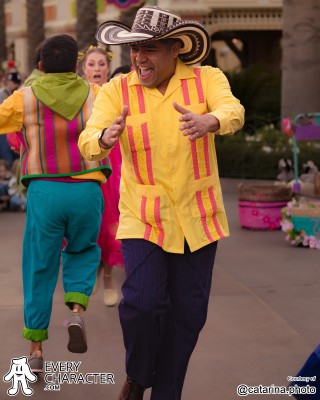 Antonio in the DCA - Mirabel's Gift of the Season Outfit Antonio in the DCA - Mirabel's Gift of the Season Outfit