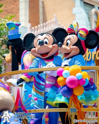 Mickey Mouse in the DLR - Disneyland 70th Annivesary Outfit