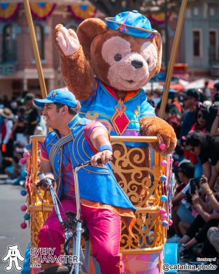 Duffy the Disney Bear (ダッフィー) in the DLR - Disneyland 70th Annivesary Outfit Duffy the Disney Bear (ダッフィー) in the DLR - Disneyland 70th Annivesary Outfit