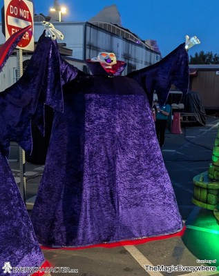 Vampire Baron in the DLR - Frightfully Fun Parade Outfit Vampire Baron in the DLR - Frightfully Fun Parade Outfit