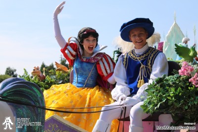 Snow White in the DLP - Once Upon a Dream Parade Outfit Snow White in the DLP - Once Upon a Dream Parade Outfit