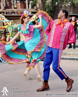 Mexican Dancers in the DLP - Music Festival - Miguel's Fiesta Latina Outfit Mexican Dancers in the DLP - Music Festival - Miguel's Fiesta Latina Outfit