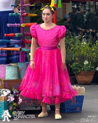 Antonela in the DCA - Mirabel's Gift of the Season Outfit Antonela in the DCA - Mirabel's Gift of the Season Outfit