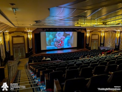 Disney park character DCL - Buena Vista Theatre