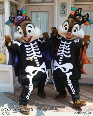 HKDL - Halloween 2024 Chip in the HKDL - Halloween 2024 Outfit
