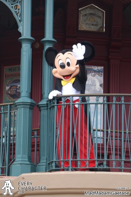 Mickey Mouse in the Regular Look - 2016-... Outfit Mickey Mouse in the Regular Look - 2016-... Outfit