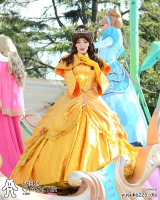 Belle in the TDL - Happiness is Here - Cold Weather Outfit