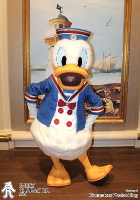 Donald Duck in the DLP - Hotel Newport Bay Club 2021 Outfit Donald Duck in the DLP - Hotel Newport Bay Club 2021 Outfit