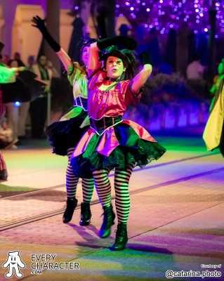 Vampires in the DLR - Frightfully Fun Parade Outfit