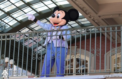 Mickey Mouse in the WDW - The Earidescent 50th Anniversary Outfit Mickey Mouse in the WDW - The Earidescent 50th Anniversary Outfit