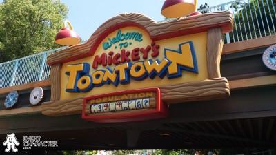 DLR - Mickey's Toontown where DL -Disney After Dark: Disney Channel Nite - DuckTales Meet 'n' Greet took place.