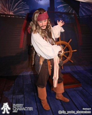 Jack Sparrow in the Regular Look - 2003-... Outfit Jack Sparrow in the Regular Look - 2003-... Outfit