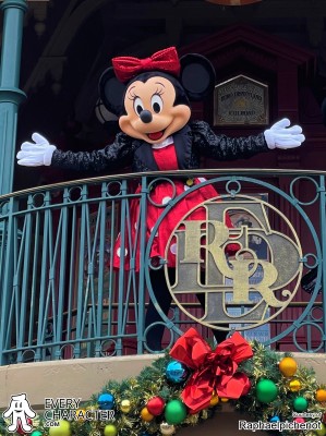 Minnie Mouse in the DLP - Surprise Mickey! Outfit Minnie Mouse in the DLP - Surprise Mickey! Outfit