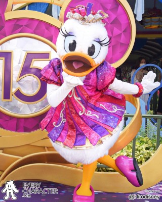 HKDL - 15th anniversary Daisy Duck in the HKDL - 15th anniversary Outfit
