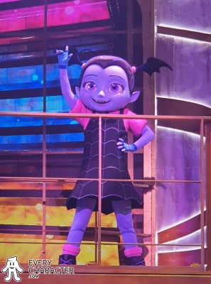 Vampirina in the Regular Look - 2017 - ... Outfit Vampirina in the Regular Look - 2017 - ... Outfit