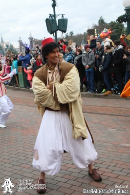 Aladdin - Winter Look - 1992 - ... - Long Cape Aladdin with Cape in the Aladdin - Winter Look - 1992 - ... - Long Cape Outfit