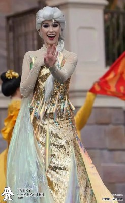 Elsa with High collar