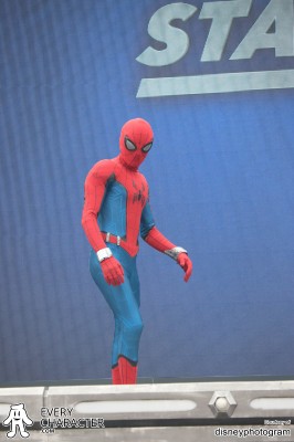 Spider-Man in Spider Universe in the Regular Look - 2018-... Outfit