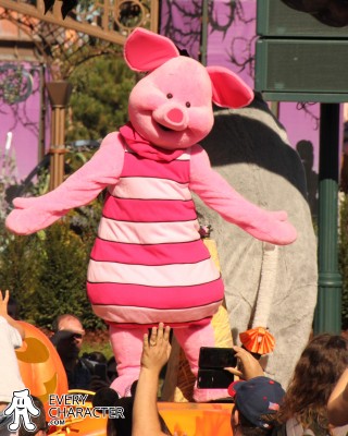 Piglet in the Regular Look - 1997-... Outfit Piglet in the Regular Look - 1997-... Outfit