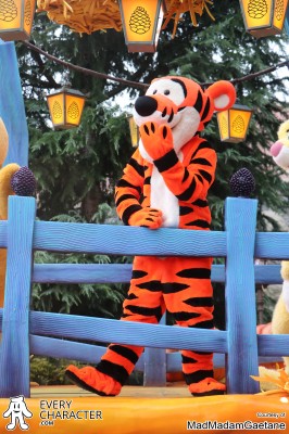 Tigger in the Regular Look - 1995-... Outfit Tigger in the Regular Look - 1995-... Outfit