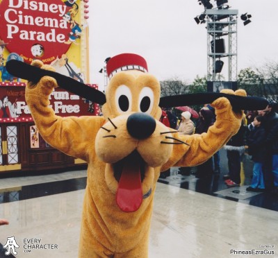 DLP - Cinema Parade Pluto in Cinema Attendant in the DLP - Cinema Parade Outfit