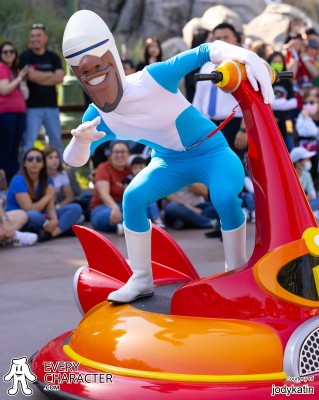 Frozone in the Regular Look - 2004-... Outfit Frozone in the Regular Look - 2004-... Outfit