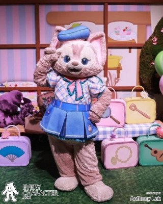 Lina Bell (リーナ・ベル) in the HKDL - Duffy and Friends Play Days 2025 Outfit Lina Bell (リーナ・ベル) in the HKDL - Duffy and Friends Play Days 2025 Outfit