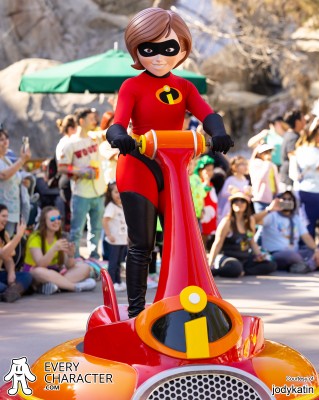 Mrs. Incredible in the Regular Look - 2004-... Outfit Mrs. Incredible in the Regular Look - 2004-... Outfit