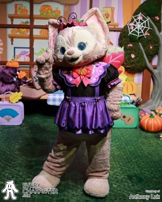 Lina Bell (リーナ・ベル) in the HKDL - Halloween 2025 Outfit Lina Bell (リーナ・ベル) in the HKDL - Halloween 2025 Outfit