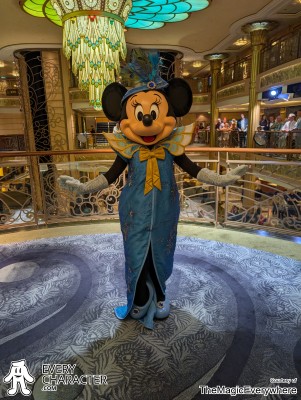 Minnie Mouse in Mademoiselle Blue Dress in the DCL - Disney Fantasy Outfit Minnie Mouse in Mademoiselle Blue Dress in the DCL - Disney Fantasy Outfit