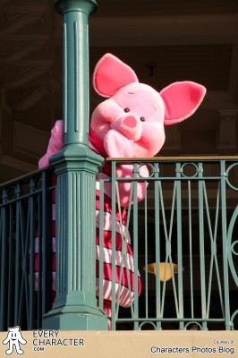 Piglet in the Regular Look - 1997-... Outfit Piglet in the Regular Look - 1997-... Outfit
