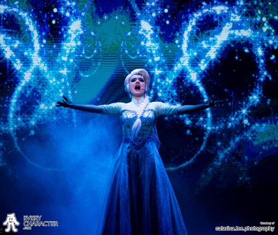 Elsa in Coronation Outfit in the DLP - Mickey & the Magician - Alternative Outfit