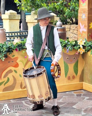 Folk Band in the DLP - Music Festival - Musical Meet-up with Rapunzel and Flynn Outfit Folk Band in the DLP - Music Festival - Musical Meet-up with Rapunzel and Flynn Outfit