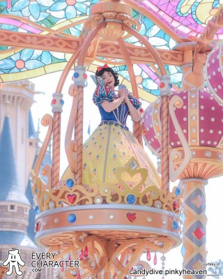 Snow White Snow White