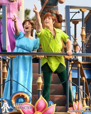 Peter Pan in the Regular Look - 2000-... Outfit Peter Pan in the Regular Look - 2000-... Outfit