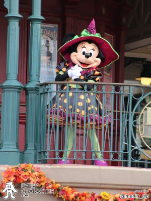 Minnie Mouse in Black Dress with Orange Dots in the DLP - Halloween Costume Corner Outfit Minnie Mouse in Black Dress with Orange Dots in the DLP - Halloween Costume Corner Outfit