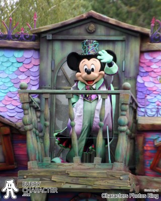Mickey Mouse in Green suit Mickey Mouse in Green suit